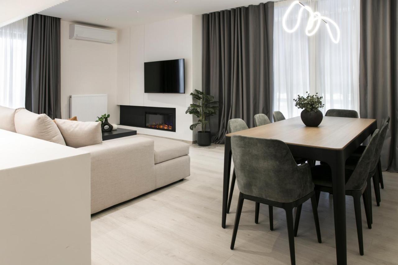 Apartment Ultra Chic Modern 4 Bedrooms In *