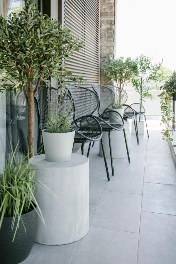Ultra Chic Modern 4 Bedrooms In Athens