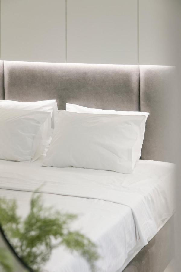 Apartment Ultra Chic Modern 4 Bedrooms In