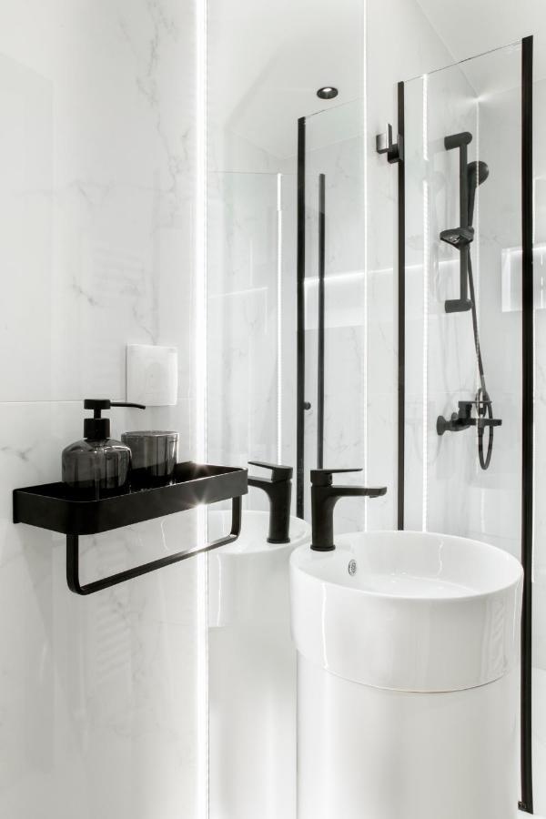 Apartment Ultra Chic Modern 4 Bedrooms In