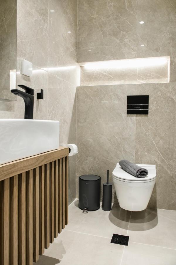 Apartment Ultra Chic Modern 4 Bedrooms In *